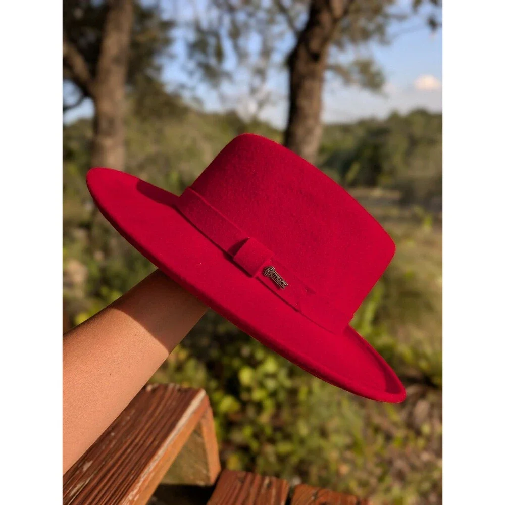 Vintage Outback Trading Co Blood RED Ascot 1322 100% Wool Hat Made In USA Medium